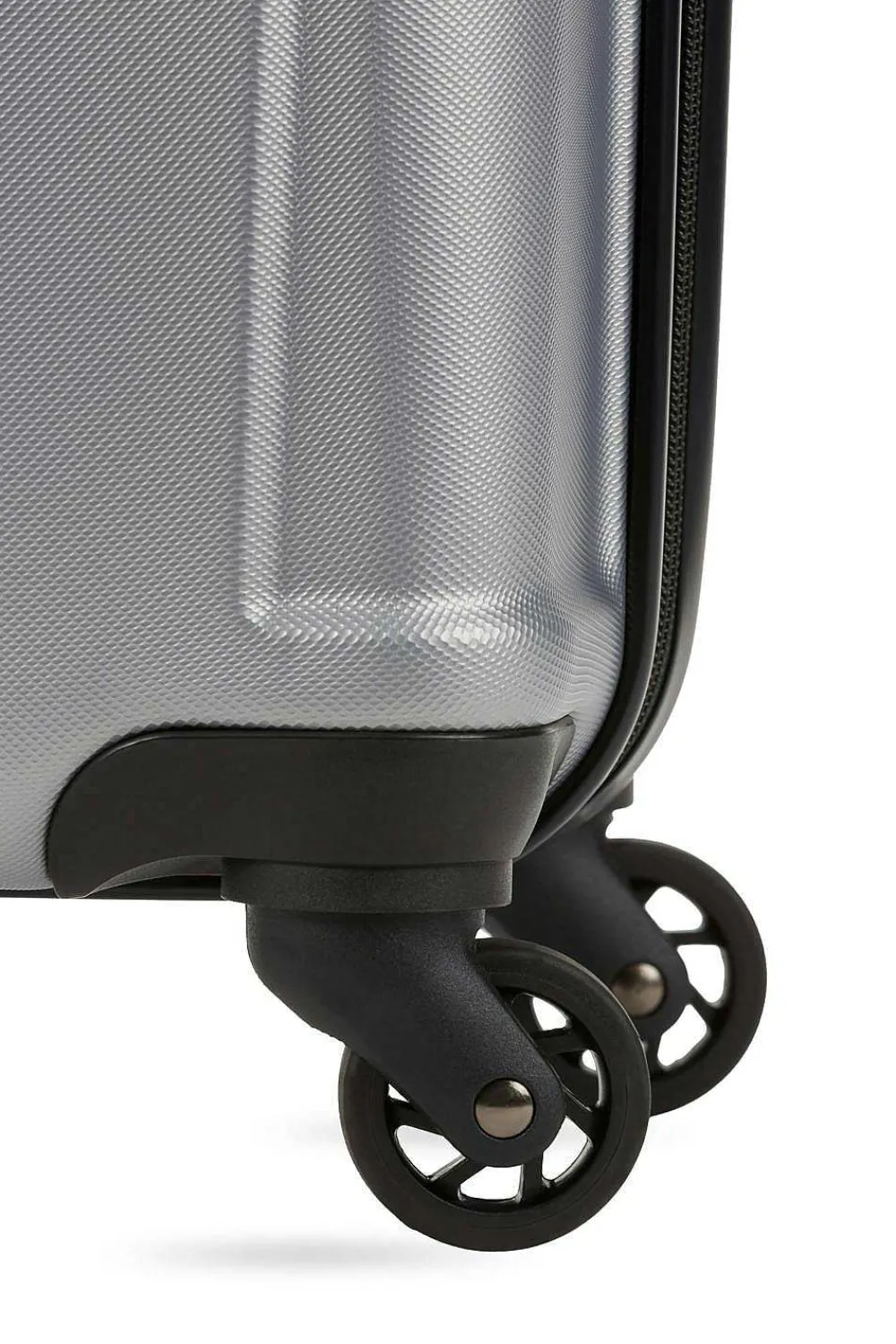 SWISSGEAR 3750 18" Carry On Hardside Spinner Luggage - Silver> Hardside