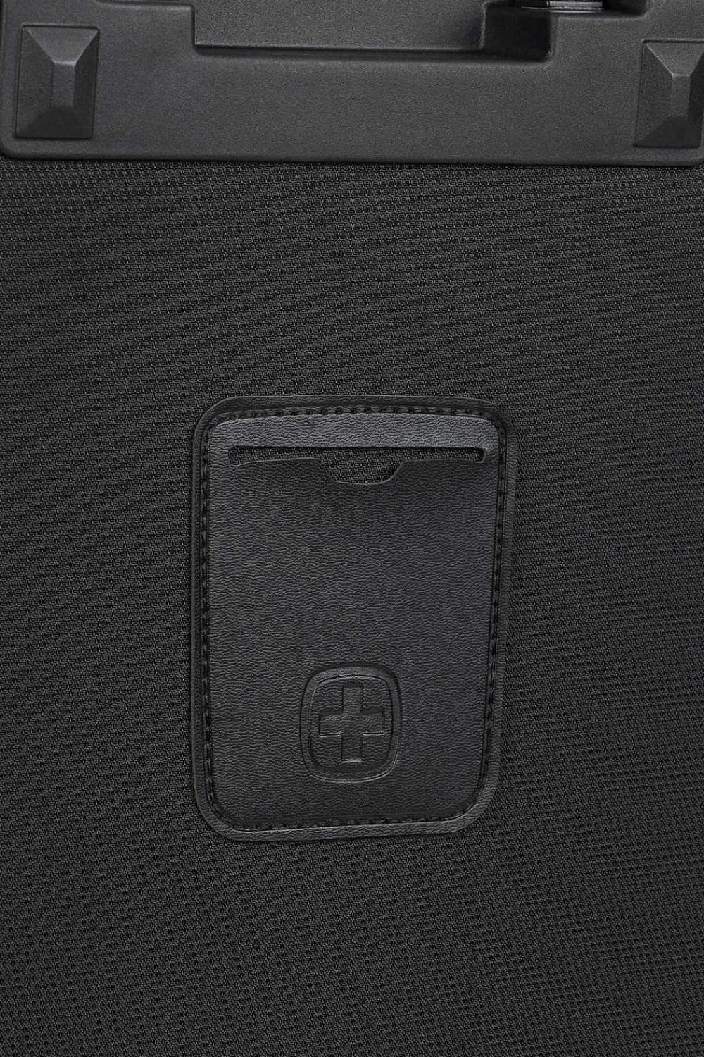 SWISSGEAR 4010 18" Carry On Spinner Luggage - Black> Softside