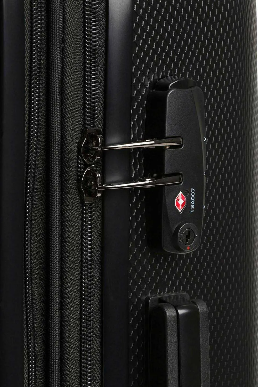 SWISSGEAR 7272 23" Energie Expandable Hardside Spinner Luggage> Hardside