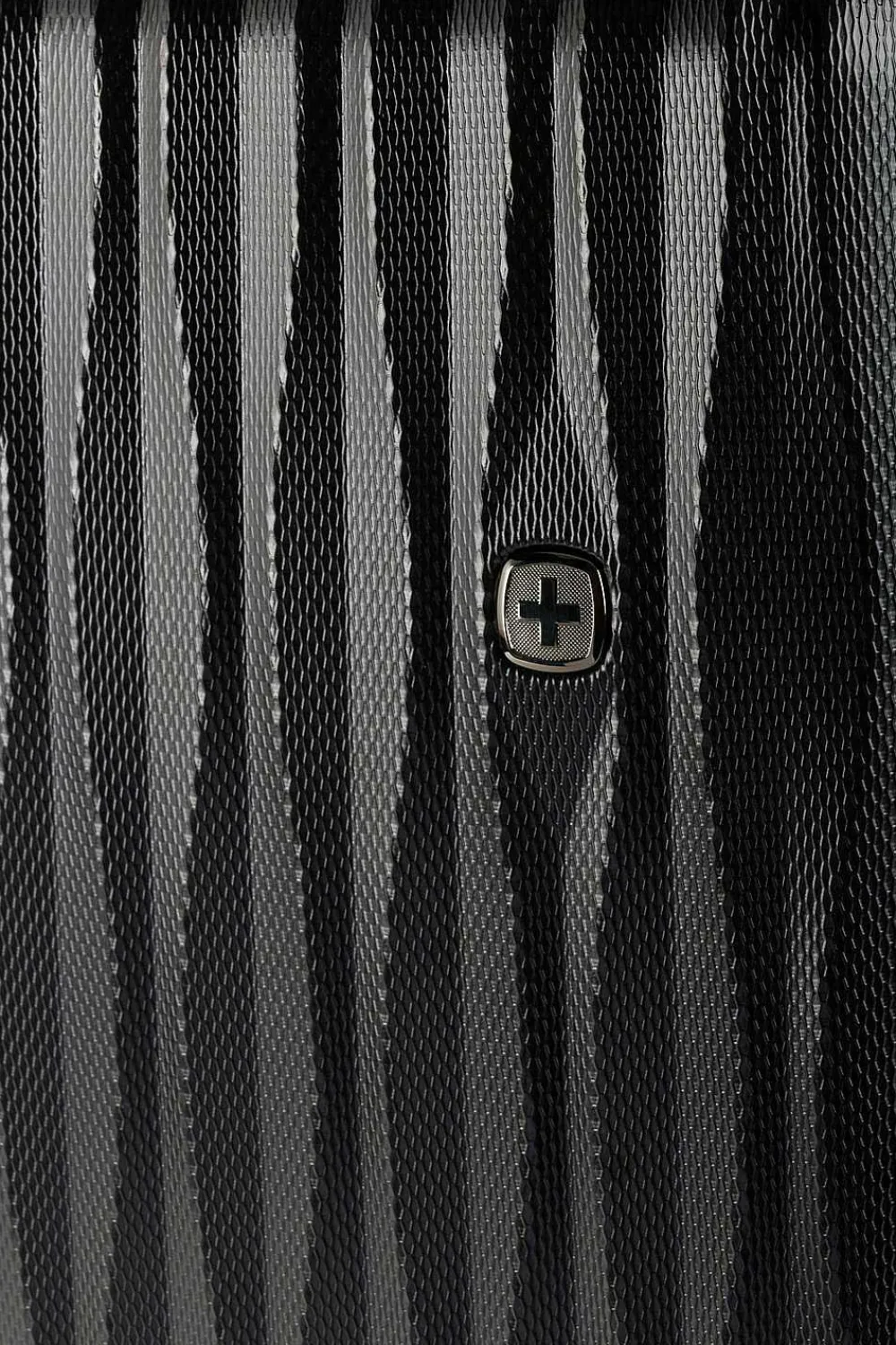 SWISSGEAR 7272 23" Energie Expandable Hardside Spinner Luggage> Hardside