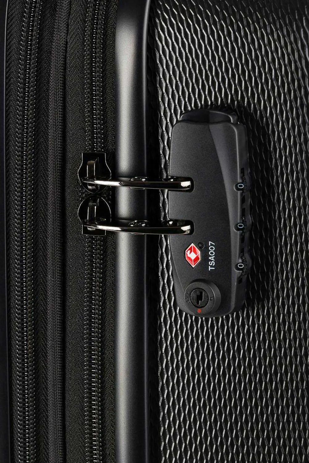SWISSGEAR 7272 19" Usb Energie Expandable Carry On Hardside Spinner Luggage> Hardside
