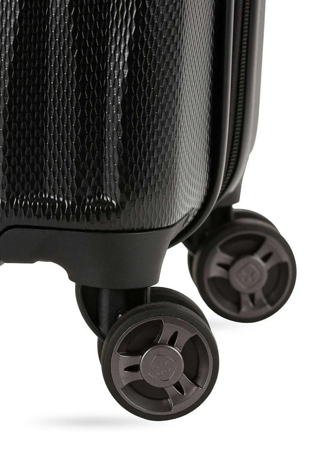 SWISSGEAR 7272 19" Usb Energie Expandable Carry On Hardside Spinner Luggage> Hardside
